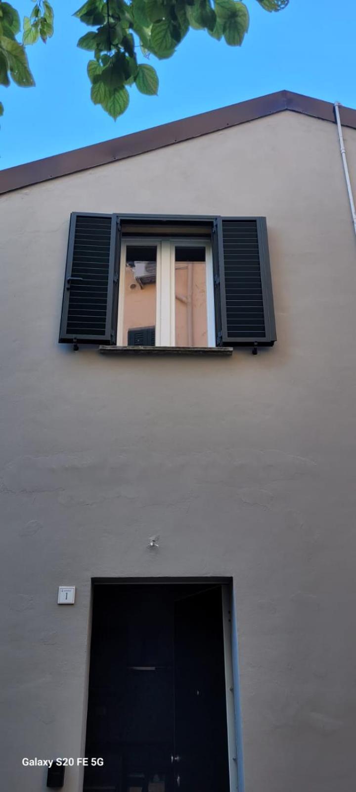 リヴォルノCasa N 1 Con Parcheggio Privato E Colonnina Ricaricaアパートメント エクステリア 写真