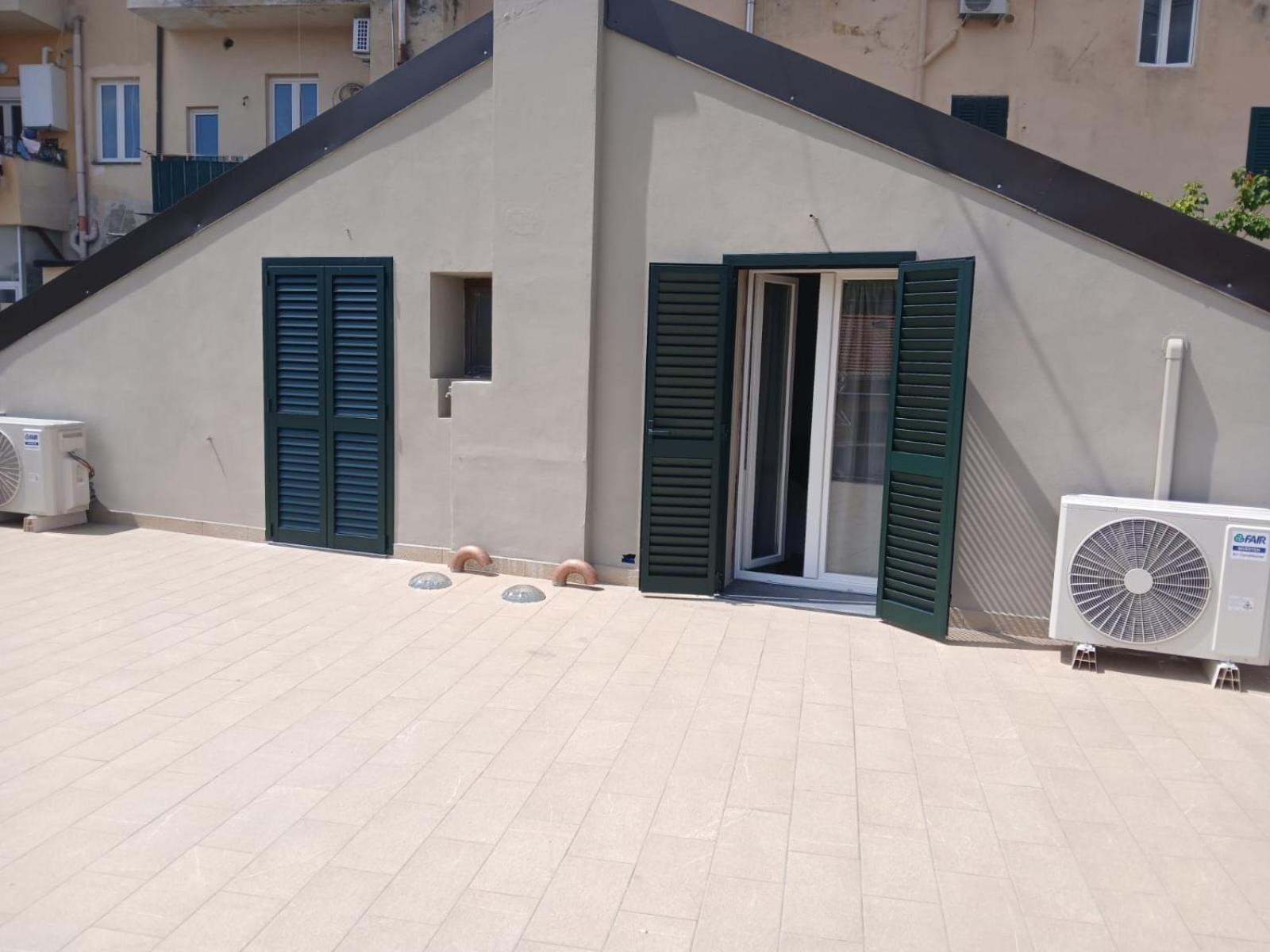 リヴォルノCasa N 1 Con Parcheggio Privato E Colonnina Ricaricaアパートメント エクステリア 写真